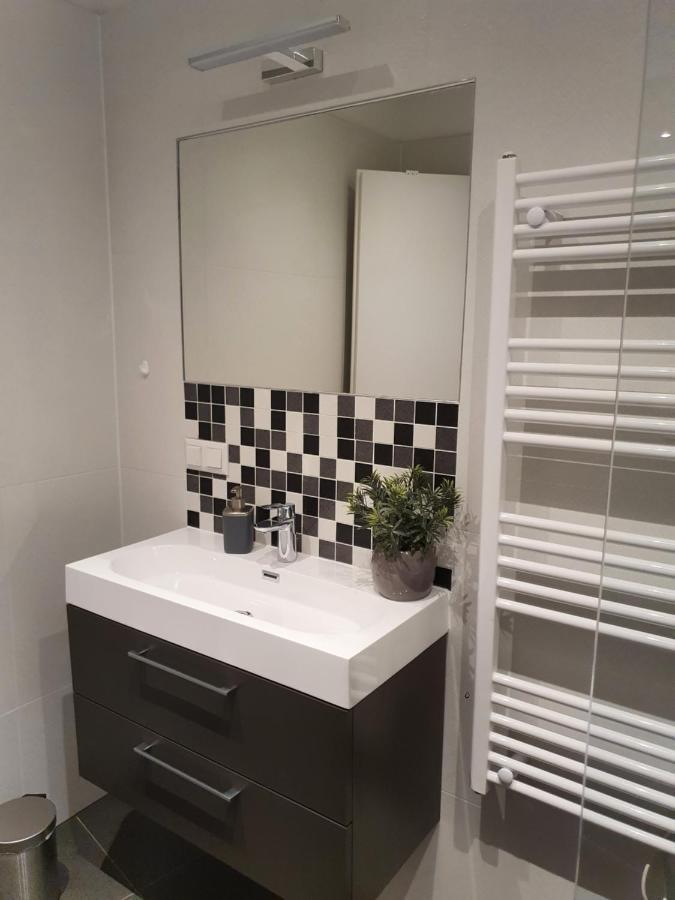 Smarte Dachgeschosswohnung Mit 2 Terrassen Direkt Am Hauptbahnhof Viena Exterior foto
